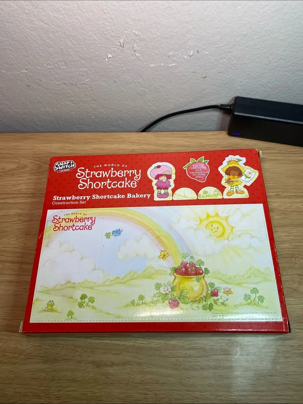 Strawberry Shortcake Produce Stand Construction Set - Red